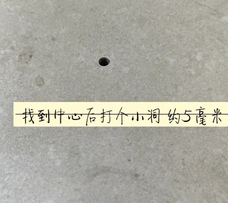 白山瓷砖空鼓维修公司专业解答在瓷砖铺贴过程中，如果砂料搅拌不均匀，将会带来以下问题